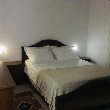 Koli Apartament Берат Екстериор снимка